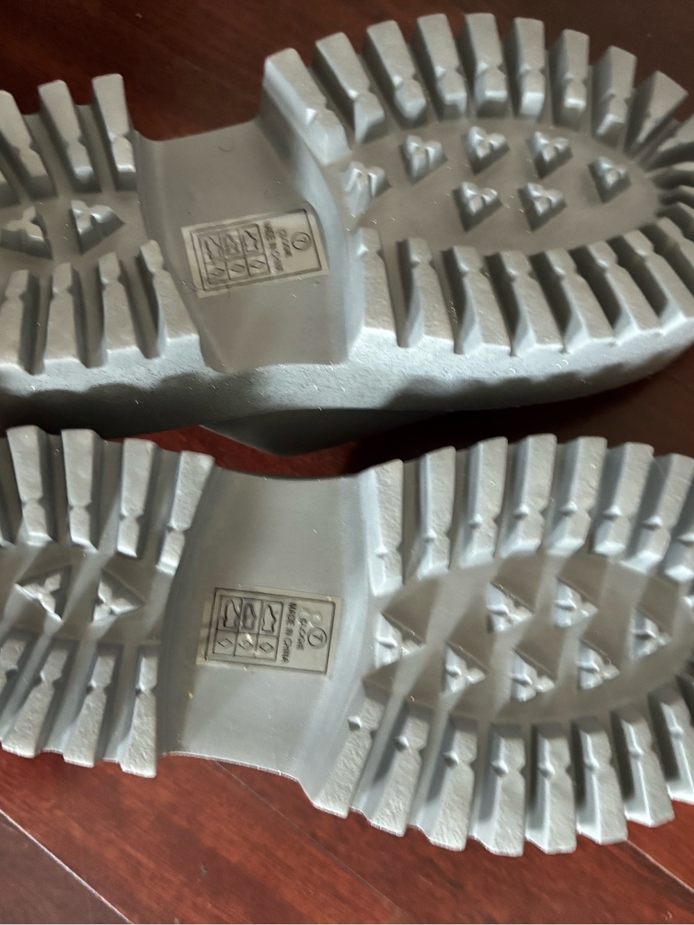 Portland boot Company, silver glitter clog, clogie, women’s size 7, NEW - Picture 8 of 9